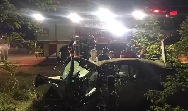Takla atan otomobilin sürücüsü öldü, yanındaki kız arkadaşı ağır yaralı