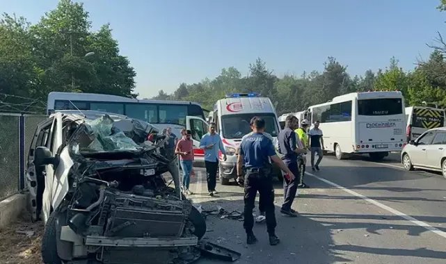 Tekirdağ'da işçi servis midibüsü ile minibüs çarpıştı; 2 ölü, 9 yaralı
