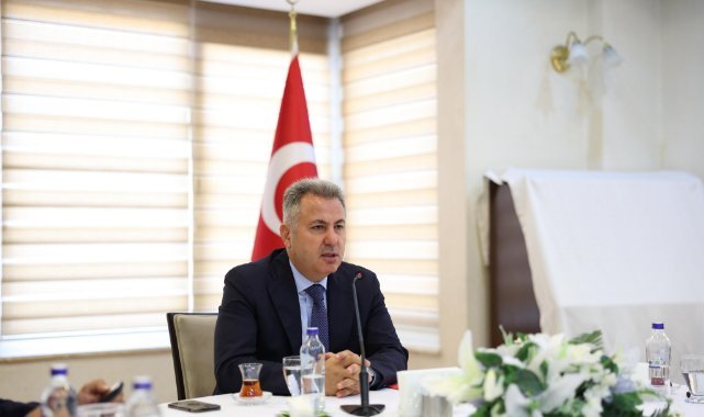 Vali Elban: "Eğitim birinci önceliğimiz"