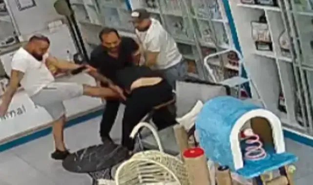 45 TL para üstü için tartıştıkları veteriner hekimi darbedip, burnunu kırdılar