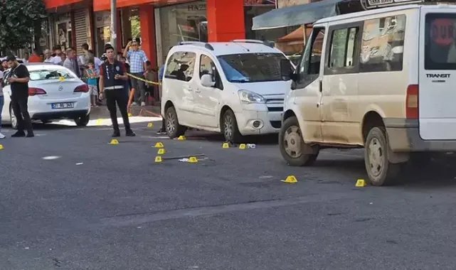 Akrabaların silah, bıçak ve sopalı kavgasında 1 kadın öldü, 2'si ağır 6 yaralı