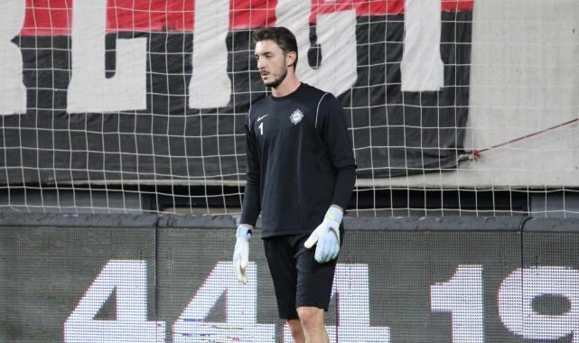 Altay, kaleci Ozan’la sözleşme uzattı