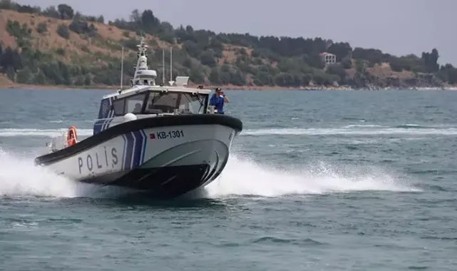 Bitlis'te deniz polisleri, son 15 günde 15 kişiyi boğulmaktan kurtardı