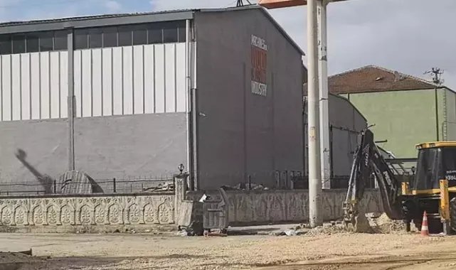 Bursa'da çatıdan düşen telekomünikasyon teknikeri ağır yaralandı