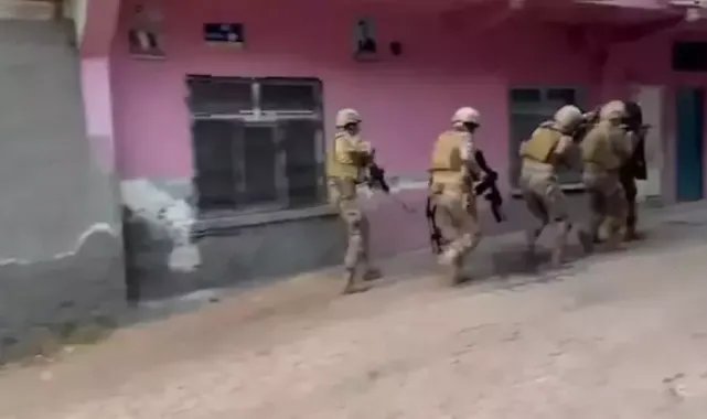 Diyarbakır&#039;da uyuşturucu satıcılarına hava destekli operasyonda 40 tutuklama