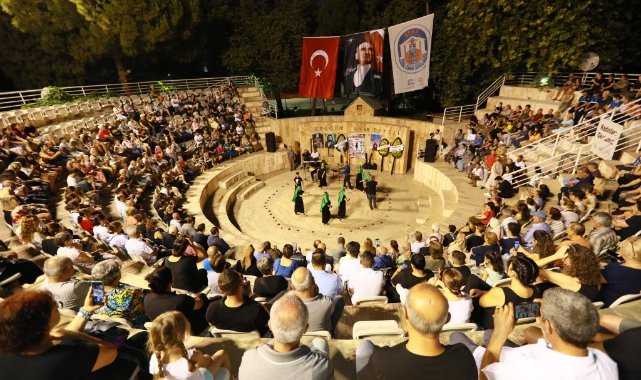 Efes Selçuk'ta Madımak Katliamı'nın 31. yılı türküler ile anıldı