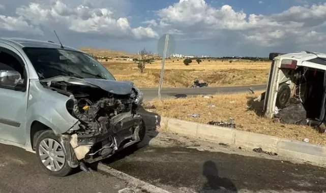 Elazığ'da aynı kavşakta yarım saat arayla iki kaza: 8 yaralı