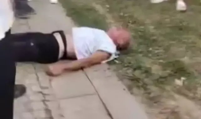 Fatih'te parkta taciz iddiası; şüphelinin darbedildiği anlar kamerada