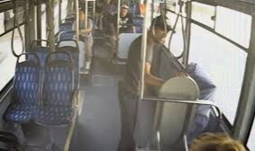 Hırsızı kendi kendine konuşması ele verdi