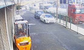 İETT otobüsü park halindeki tıra arkadan çarptı