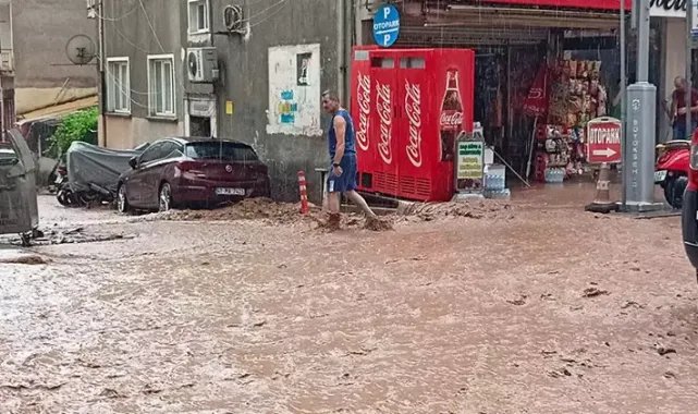 İzmit'te sağanak etkili oldu