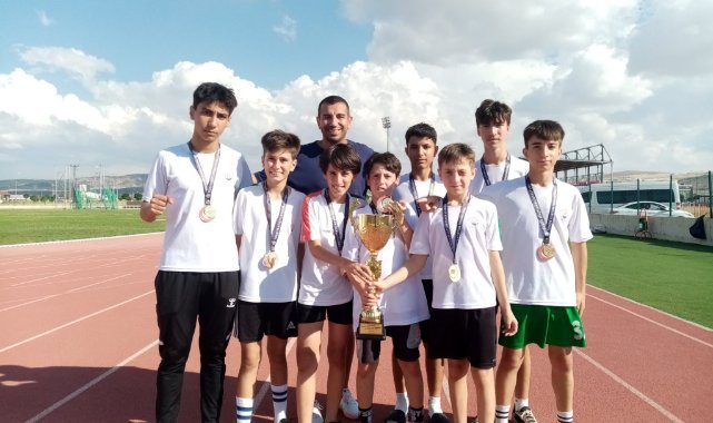 Karşıyaka’nın atletizm takımı Türkiye şampiyonu