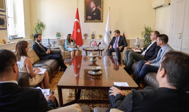 KKTC İzmir Başkonsolosu İnanıroğlu’ndan Başkan Tugay’a ziyaret