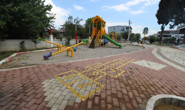 Menderes Parklarına Sosyal Oyunlar