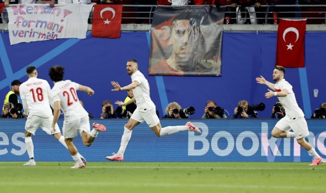 Milli Takım çeyrek finalde! Merih'in golleri turu getirdi