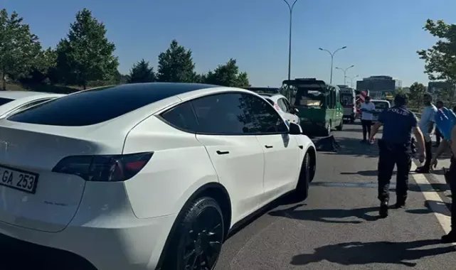 Pendik'te eşiyle sorun yaşayan adam TEM bağlantı yolunda arabaların önüne atladı