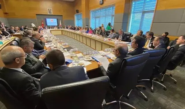 Soyadı düzenlemesini de içeren 9'uncu Yargı Paketi, komisyondan geçti