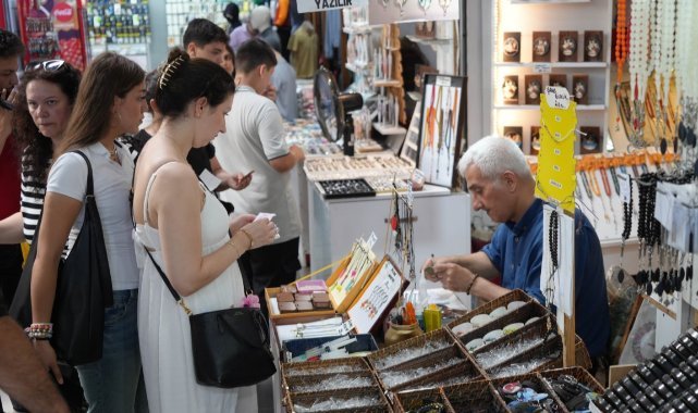 5 TL’ye aldığı atık şişeleri Avrupa’ya 50 euroya satıyor