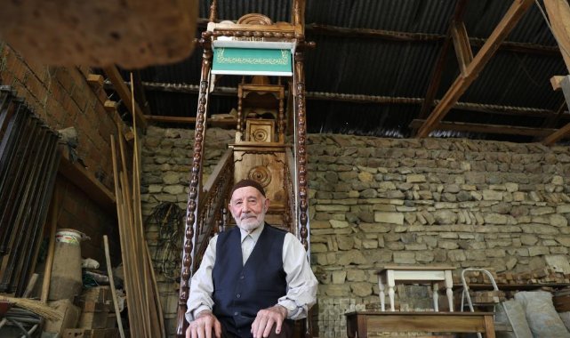 92 yaşında ücretsiz yaptığı minberleri dört bir yana gönderiyor