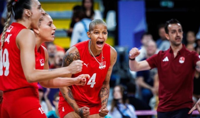A Milli Kadın Voleybol Takımı yarı finalde!