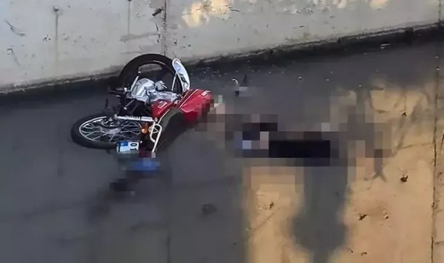 2 arkadaş, devrilen motosiklet ile sulama kanalında ölü bulundu