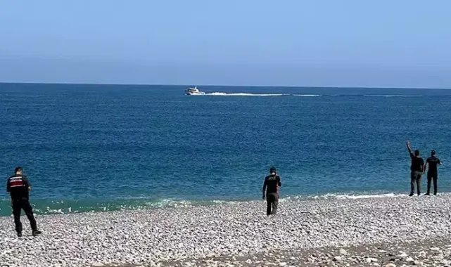 Batan teknede 3 kişi kurtarıldı; 3 kişi aranıyor