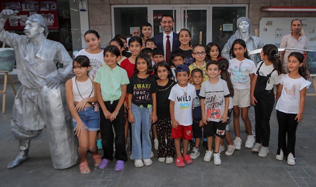Bayraklı’da Zafer Bayramı coşkusu