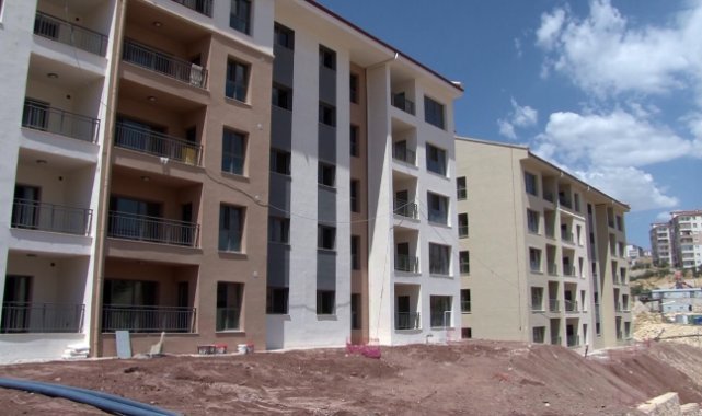 Besni’de kalıcı deprem konutları teslim edilmeye başlandı