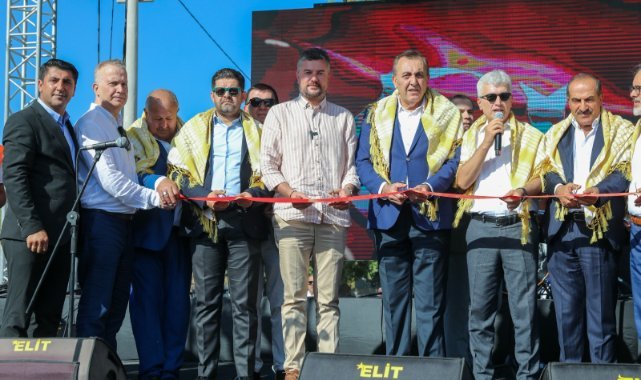 Buca’da kavun festivali coşkusu