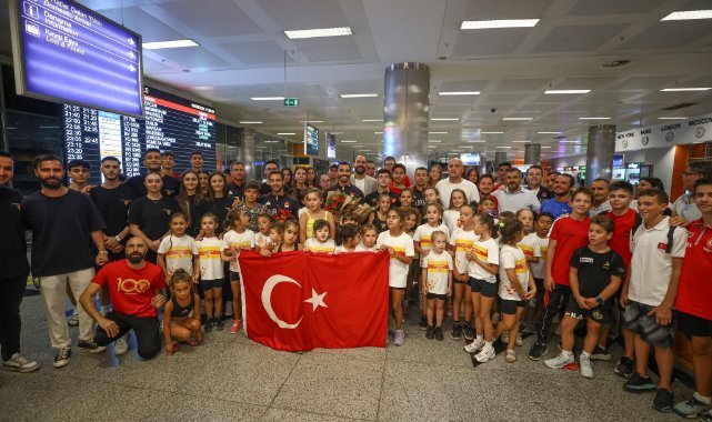 Ferhat Arıcan, İzmir’de coşkuyla karşılandı