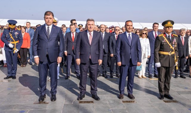 İzmir'de 30 Ağustos Zafer Bayramı kutlamaları başladı