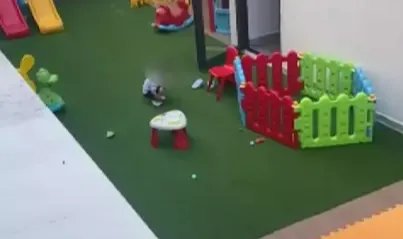Kağıthane'de anaokulu bahçesinde saatlerce tek başına kaldı; anne şikayetçi oldu