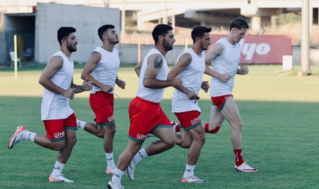 Karşıyaka, transfer çalışmalarına devam ediyor