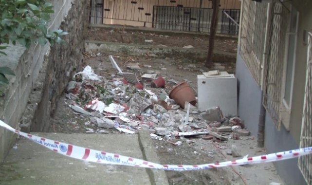 Kartal’da 6 katlı binada balkon çöktü
