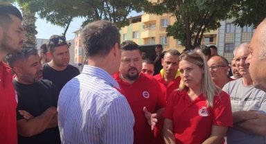 Kemalpaşa'da kıyıma itiraz eden işçilere CHP'li meclis üyelerinden destek