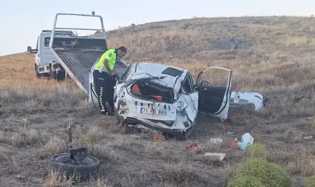 Kırşehir'de otomobil şarampole devrildi: 1 ölü, 1 yaralı