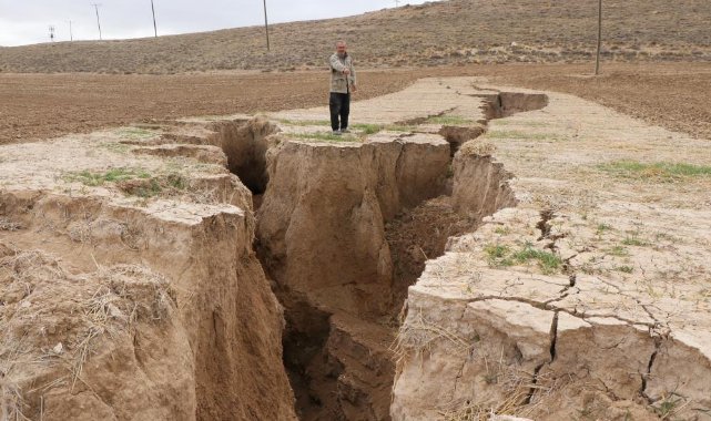 Konya Ovasında yeni obruklar oluşuyor, yeraltı su seviyesinde 1 yılda yaklaşık 20 metre düşüş var