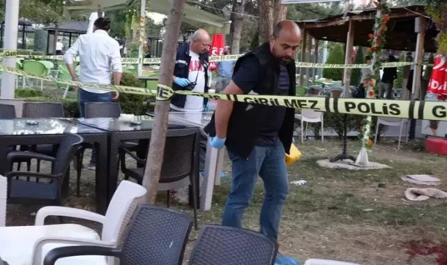 Parktaki kafede tüfekli saldırı: 1 ölü, 1 yaralı