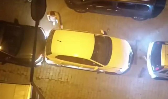Sultangazi'de eski sevgilisine dehşeti yaşattı: Takip edip aracına çarptı, darbedip kaçtı
