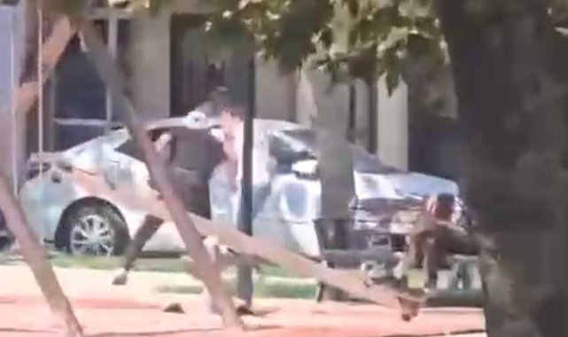 Tartıştığı sevgilisinin boğazını sıkıp, defalarca yumrukladı