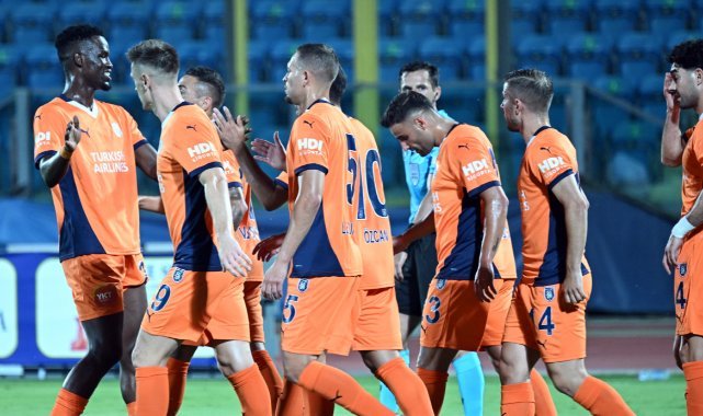 UEFA Avrupa Konferans Ligi: La Fiorita: 0 - RAMS Başakşehir: 4
