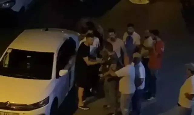 Ümraniye'de yol bakım aracıyla yol kesip, otomobil sürücüsünü darbettiler; 3 kişi gözaltına alındı