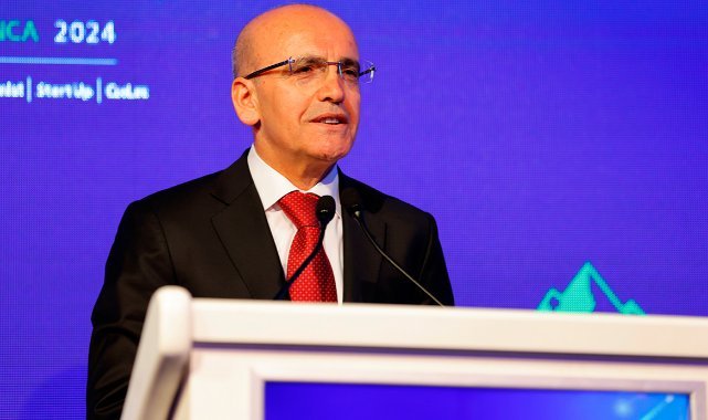 Bakan Şimşek: “Büyümede dengelenme başladı, cari açık daraldı, risk primi azaldı, dış kaynak girişleri arttı, rezervler iyileşti”