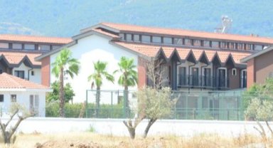 Başkan adayının 'Yüzme Havuzlu' tavuk kümesleri mahkemelik oldu