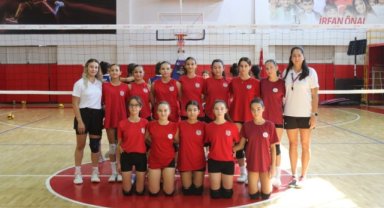 Bayraklı’da 9 Eylül voleybol turnuvası