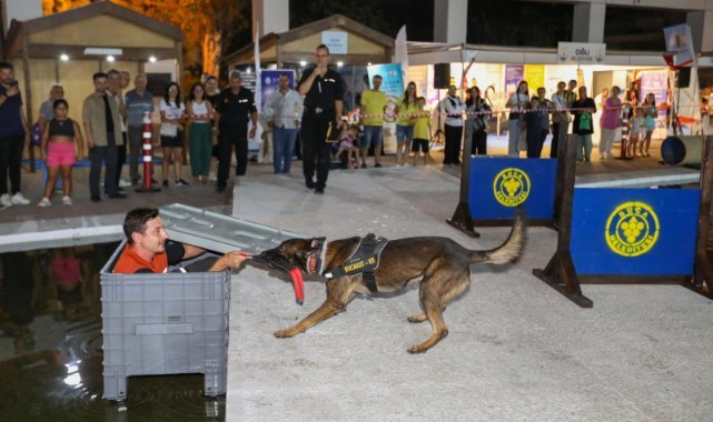 Buca’nın arama kurtarma köpeklerine büyük alkış