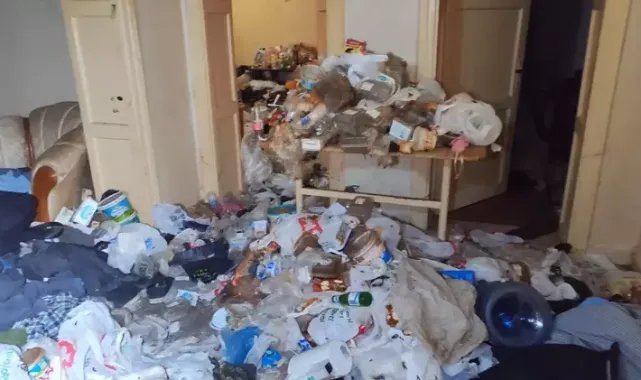 Çöp eve dönüştürdüğü dairede ölü bulundu