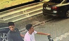 Döviz bürosunda para bozduran adam kapkaççıların hedefi oldu
