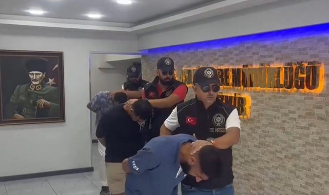 Hırsızlar kask takıp gizlenseler de polisten kaçamadılar