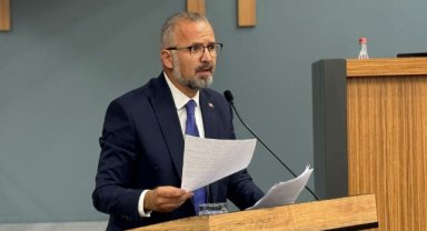 İzmir Büyükşehir Belediyesi AK Parti Grubu’ndan CHP’li Ekşi’ye ard arda sert açıklamalar